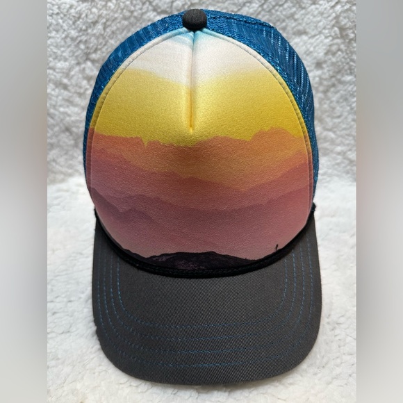 PISTIL Designs Women's Matty Trucker SnapBack Hat w/Absorbent Headband - Picture 1 of 10